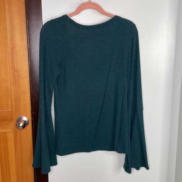 Hollister Bell-Sleeve Sweater - Picture 3 of 3